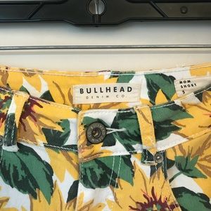 Bullhead Mom Shorts